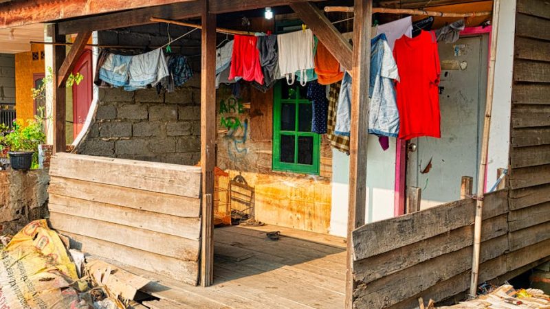 Производство и строительство домов из клееного бруса