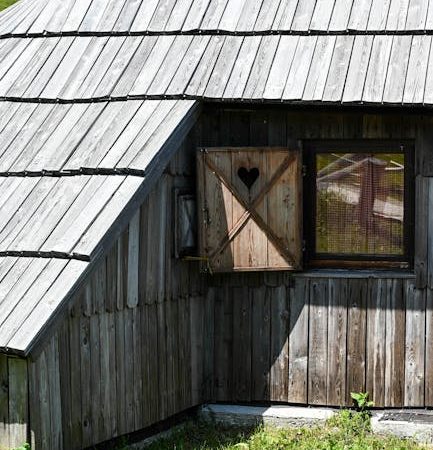 Производство и строительство домов из клееного бруса в Екатеринбурге