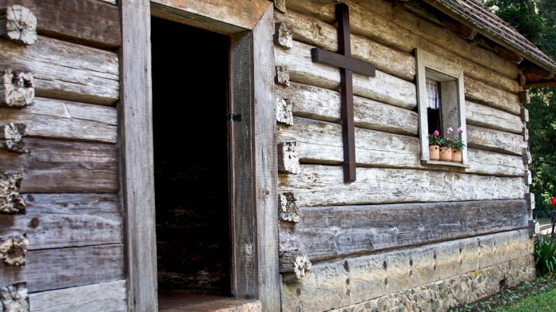 Производство и строительство домов из клееного бруса