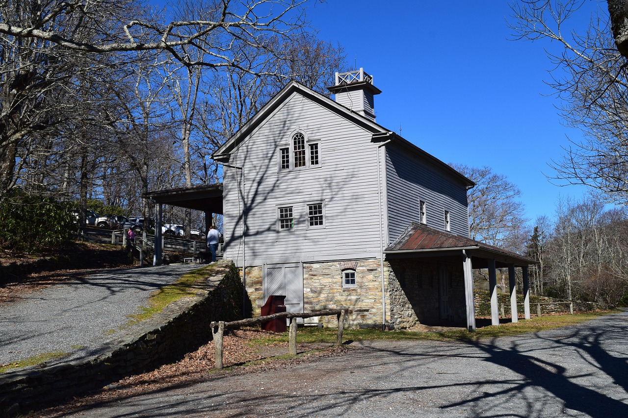 Строительство домов из бруса под ключ в Екатеринбурге