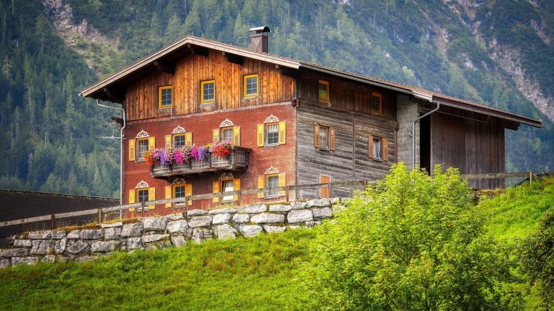 Производство и строительство домов из клееного бруса