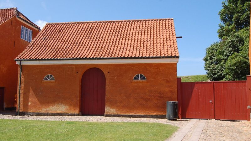 Преимущества и особенности строительства домов из клееного бруса под ключ