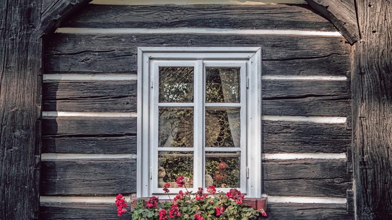 Преимущества строительства домов из клееного бруса под ключ в Екатеринбурге