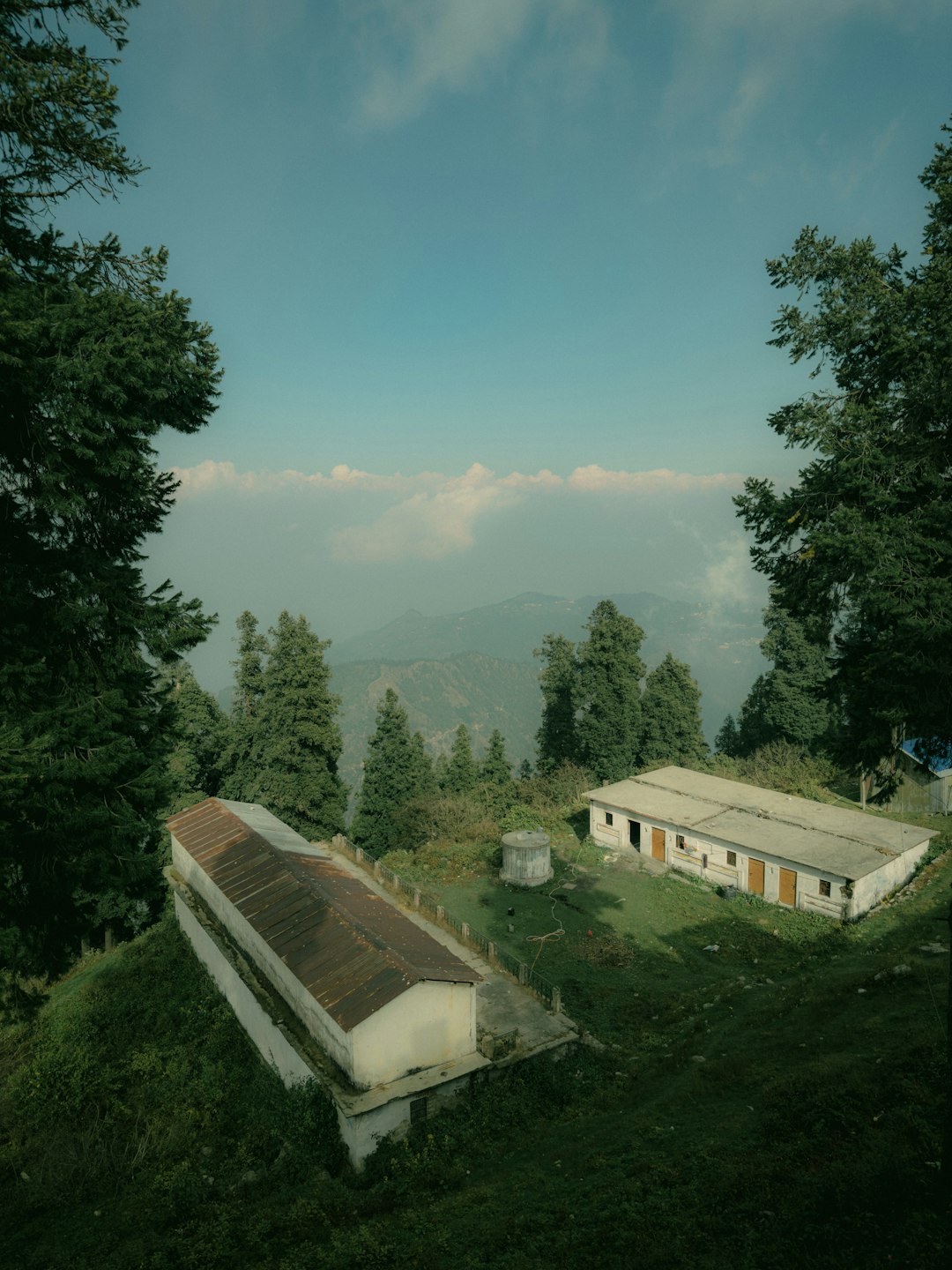 Преимущества клееного бруса для строительства домов и бань