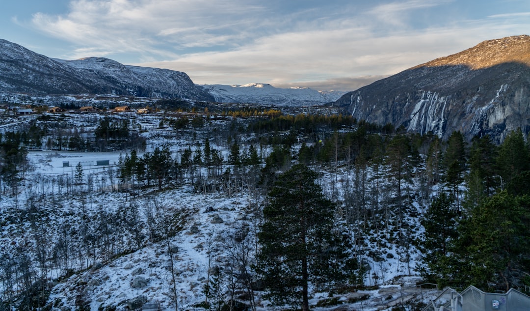 Преимущества и особенности строительства бань из клееного бруса